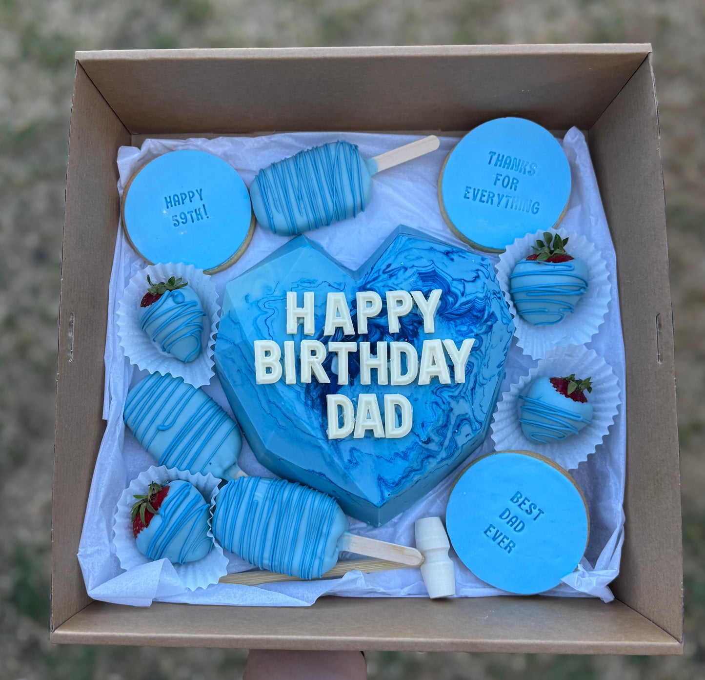 Ultimate Smash Piñata Dessert Box