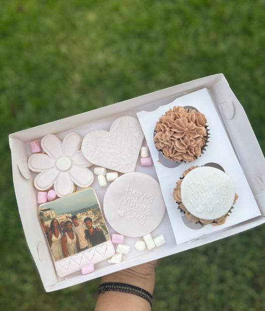 Cookie & Cupcake Gift Box