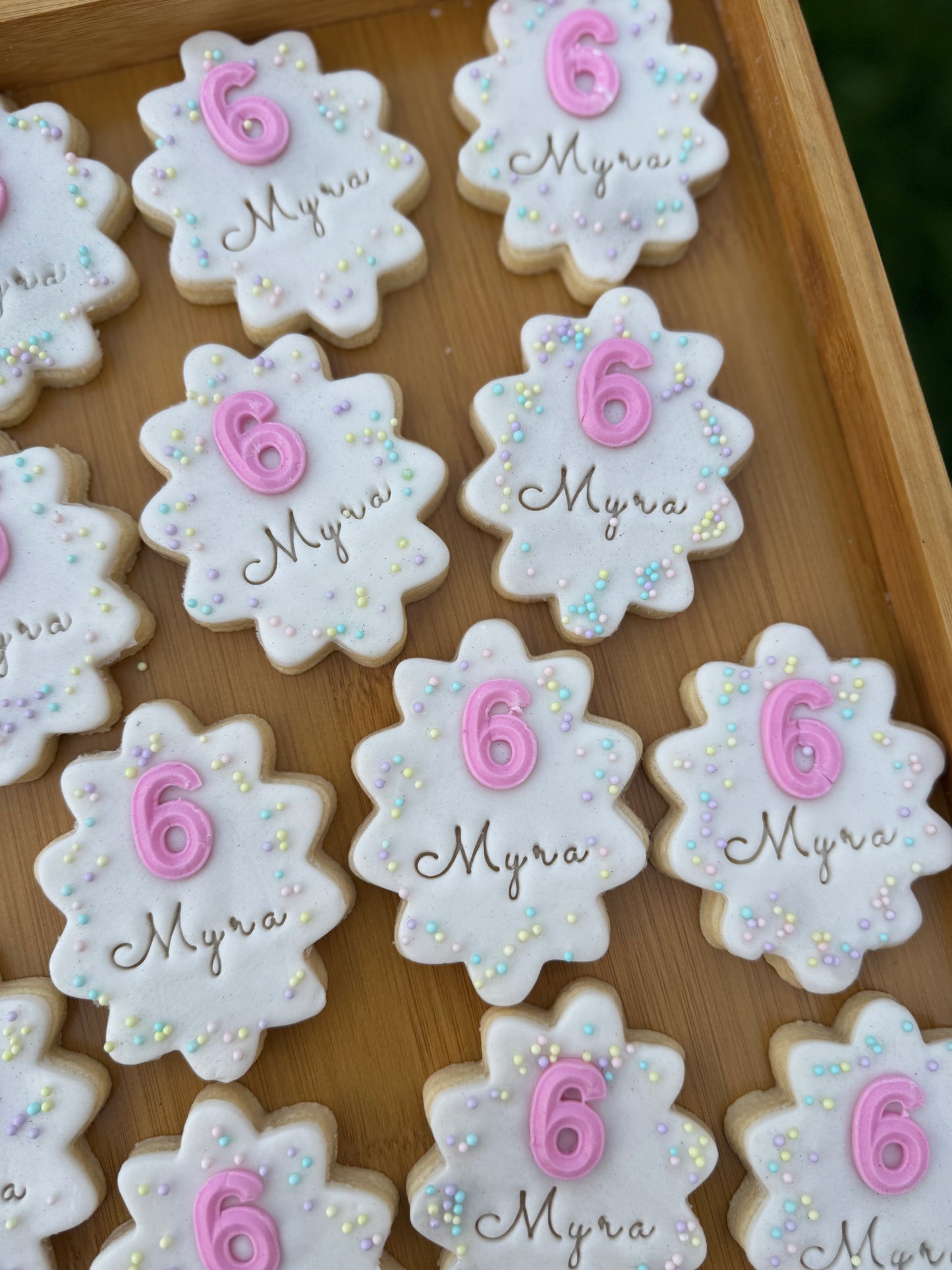 Wavy Oval Cookie