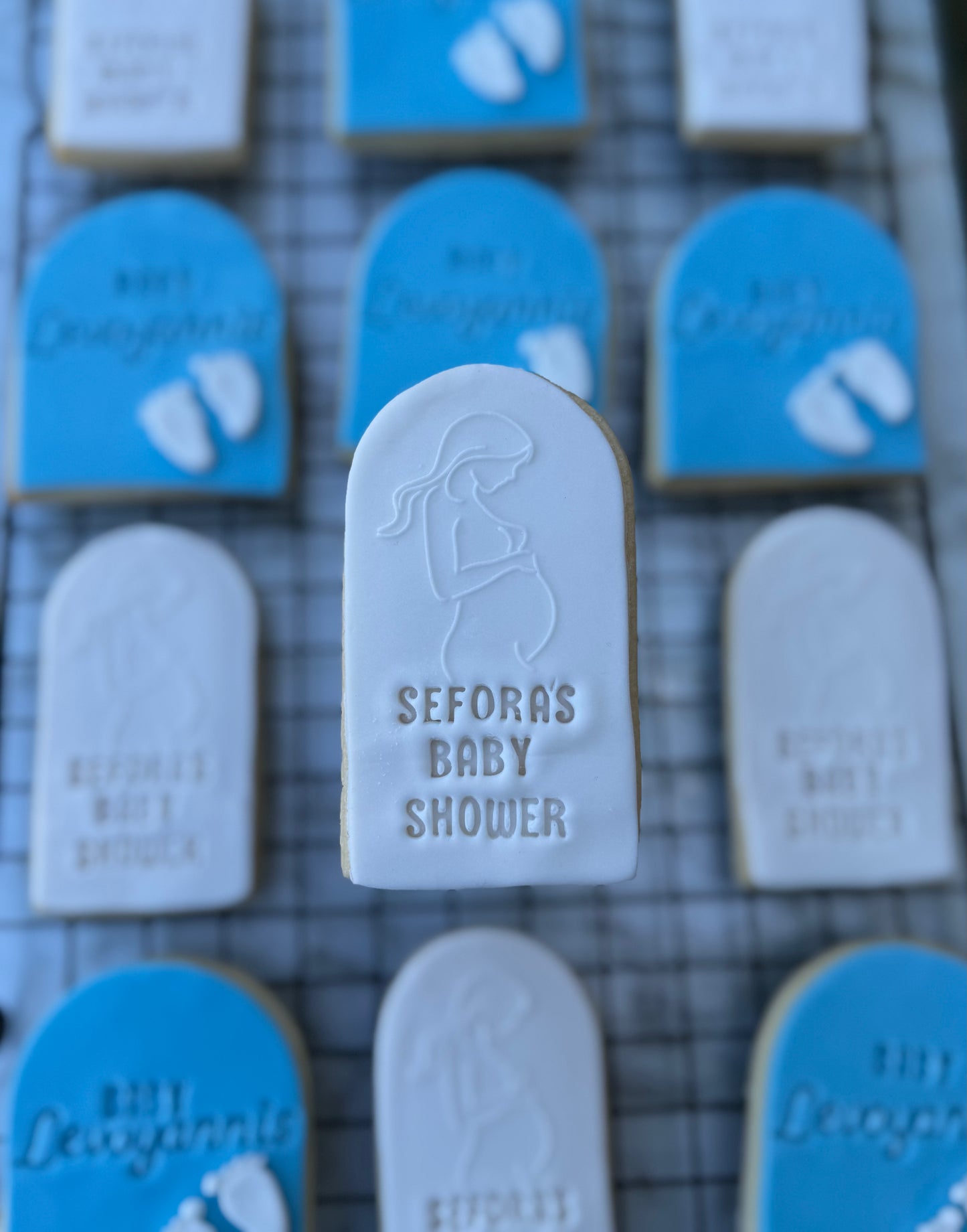 Pregnant Woman Outline Arch Cookie