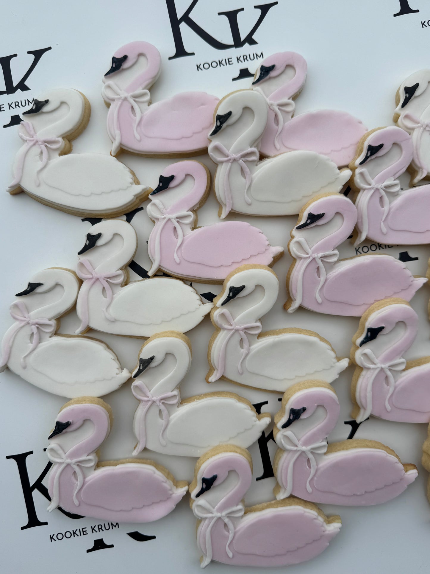 Swan Cookie