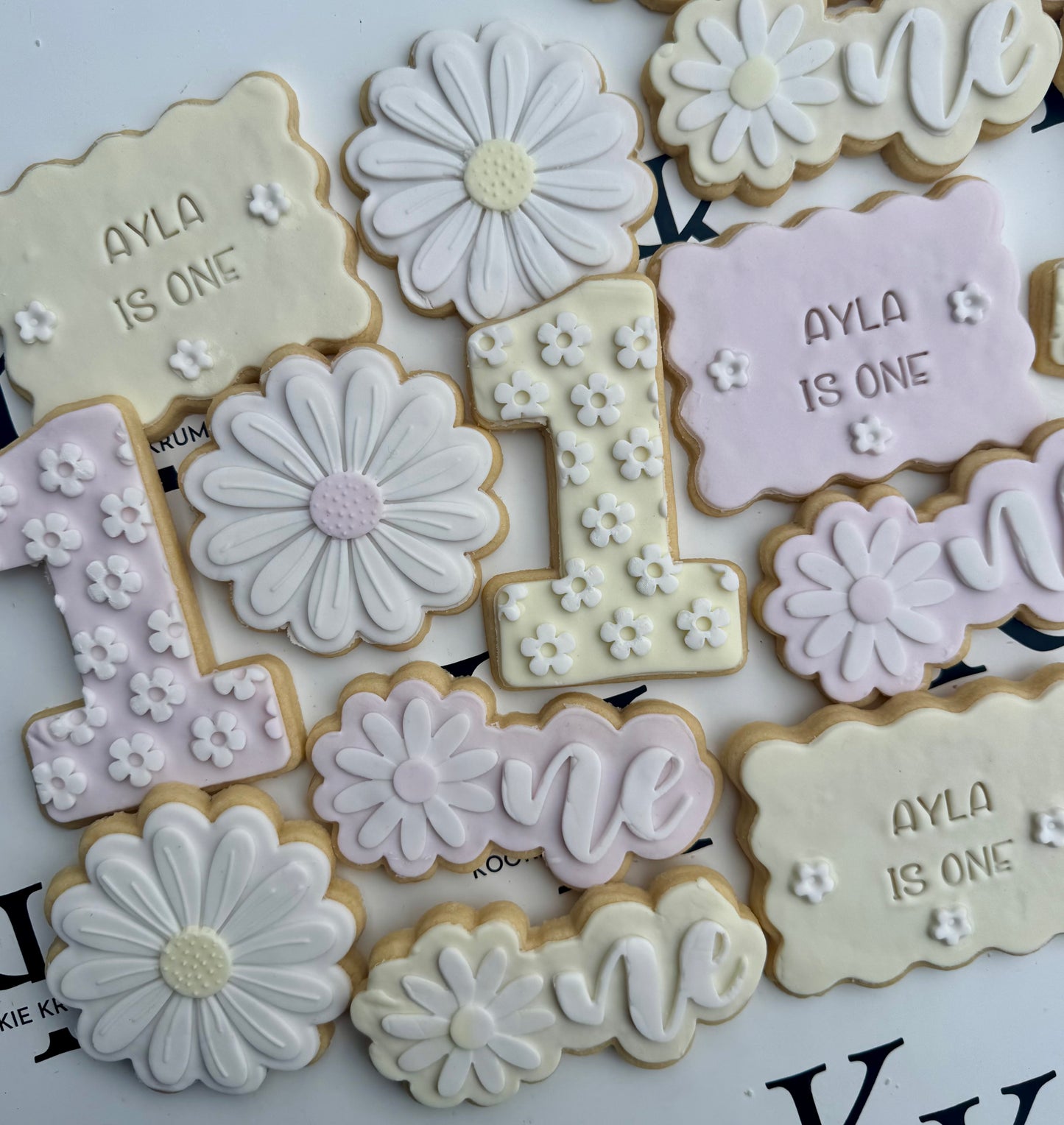 Daisy Theme Cookie