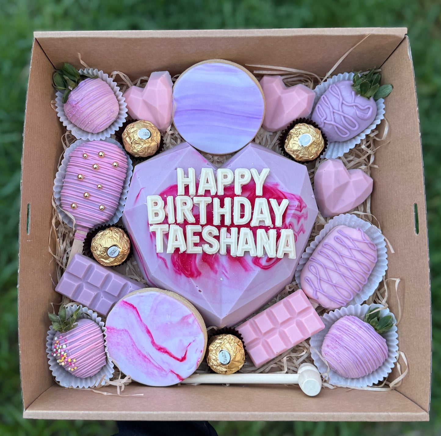 Ultimate Smash Piñata Dessert Box